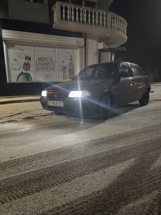 Продвавам опел астра ф 1.4 60 коня