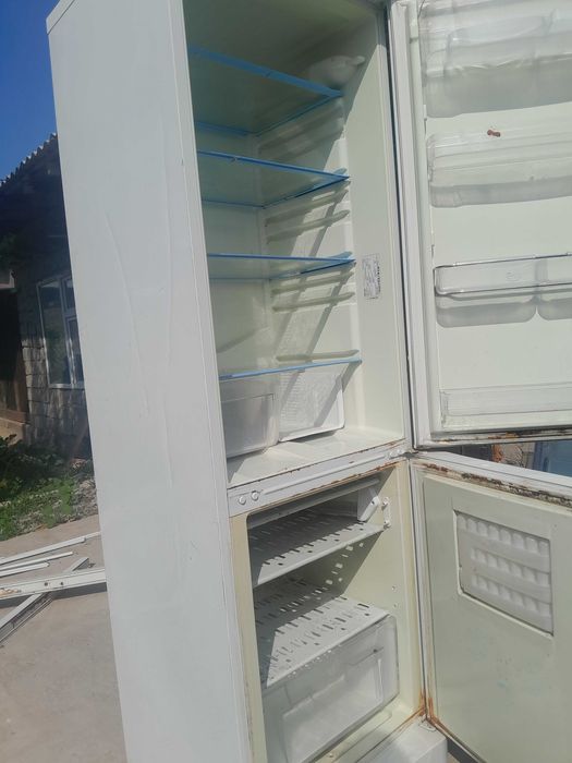 Холодильник на запчасть