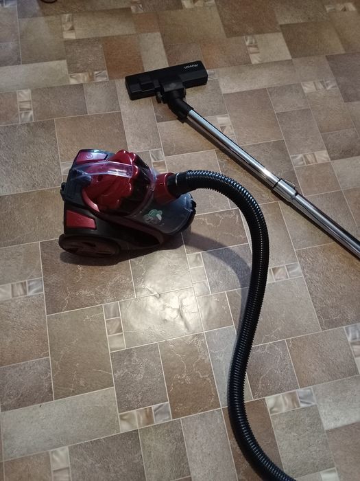Продам недорого пылесос