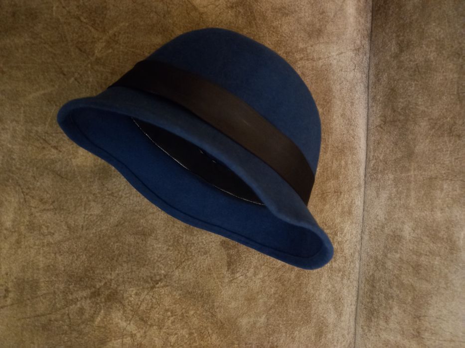 Дамска филцова шапка