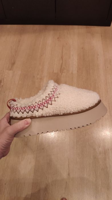 Бежевые Угги барашек !