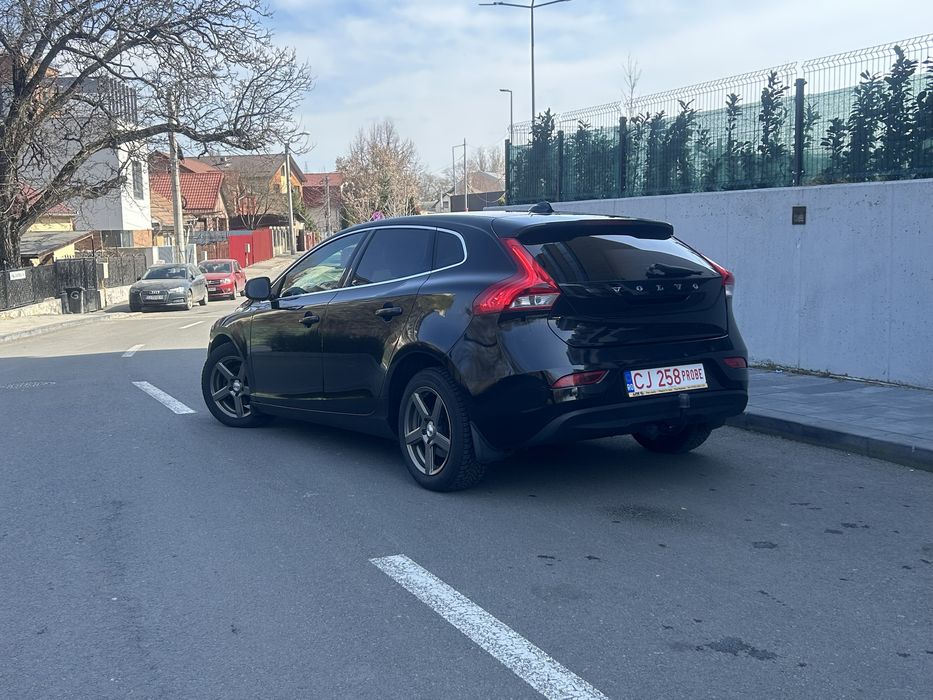 VOLVO V40 2015 — imagine 3