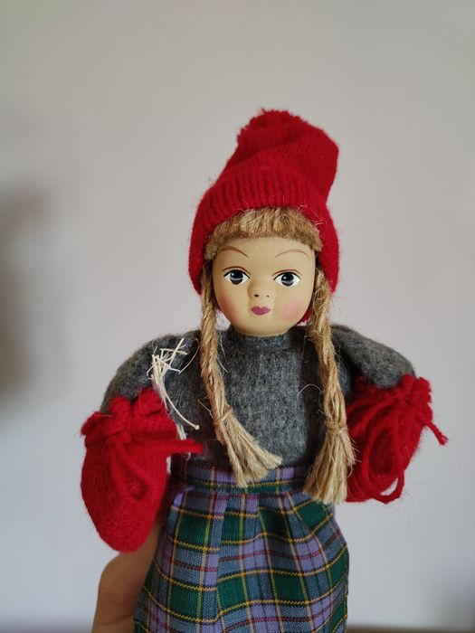 Битова кукла от естествени материали