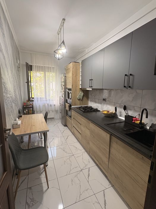 Vand apartament 3 camere Lidl Uverturii