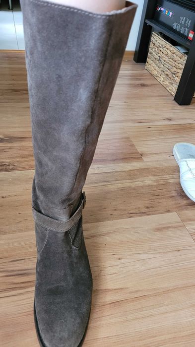 Vand cizme piele intoarsa maro