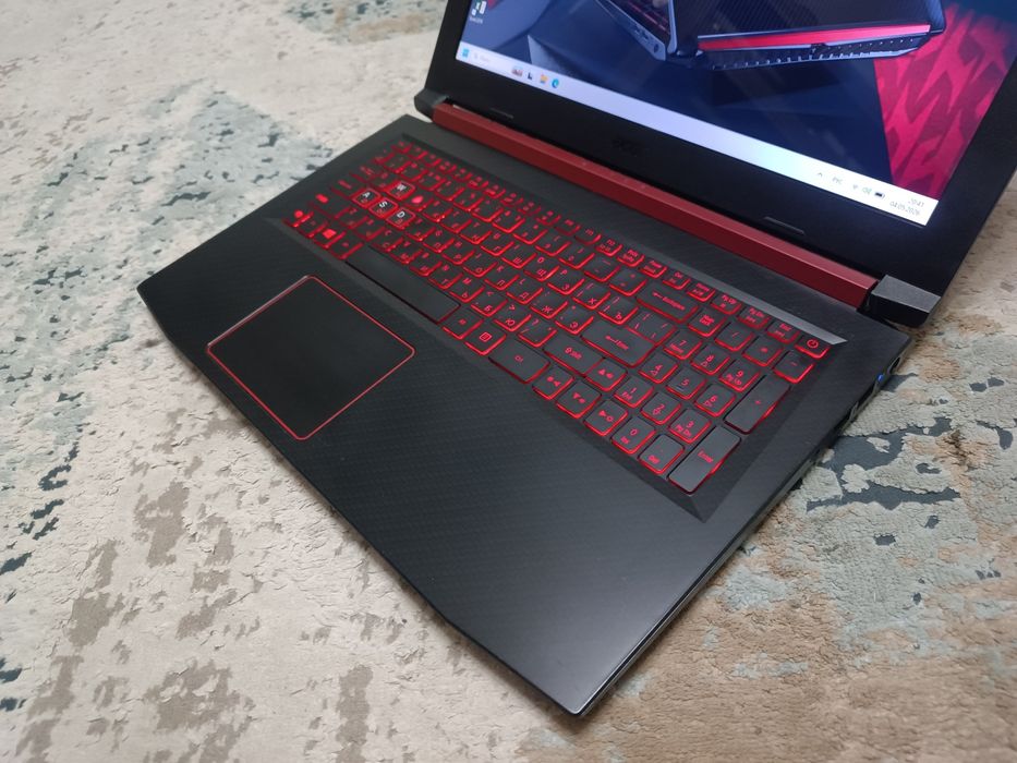 Acer Nitro 5 ноутбук