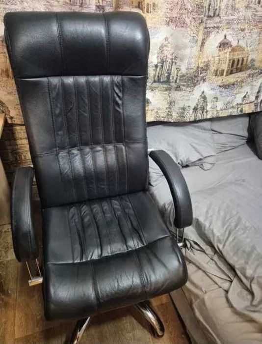 Кресло офисное (Эко-кожа)