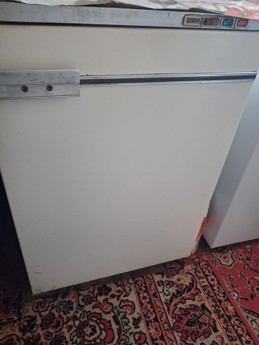 Морозильник в отличном состоянии