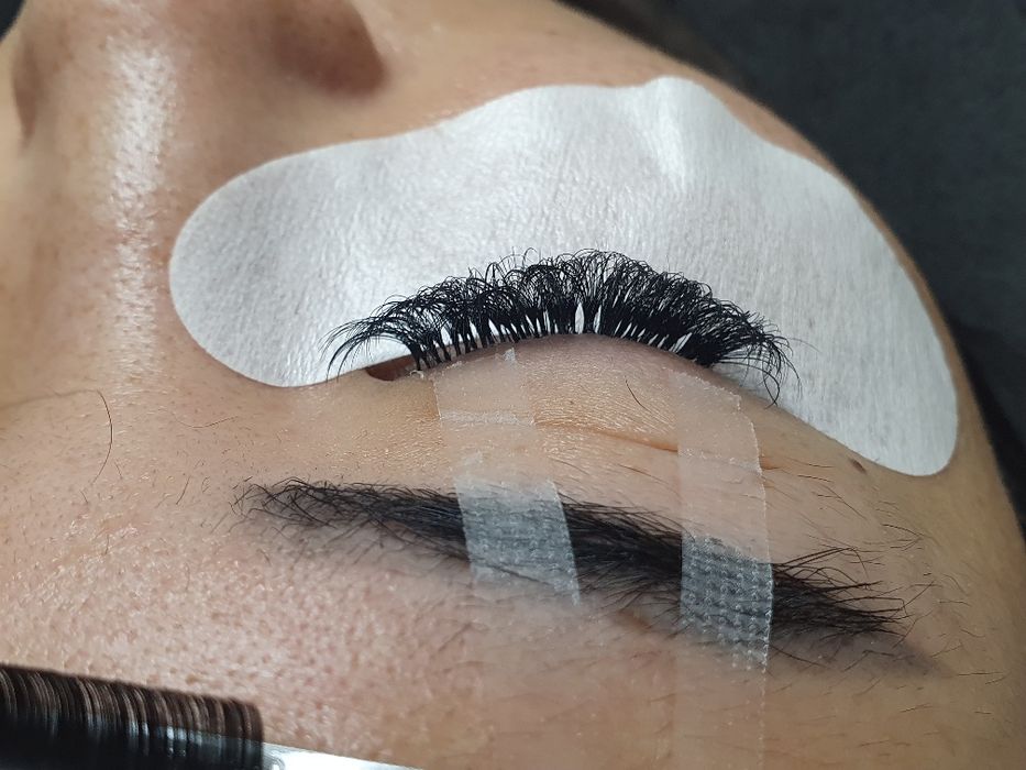 Наращивание ресниц