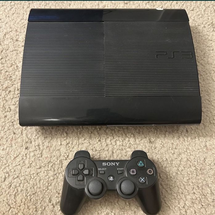 Playstation 3 25 ta oyini bor