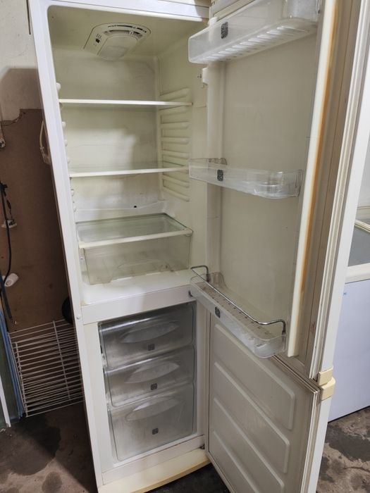 Холодильник рабочий