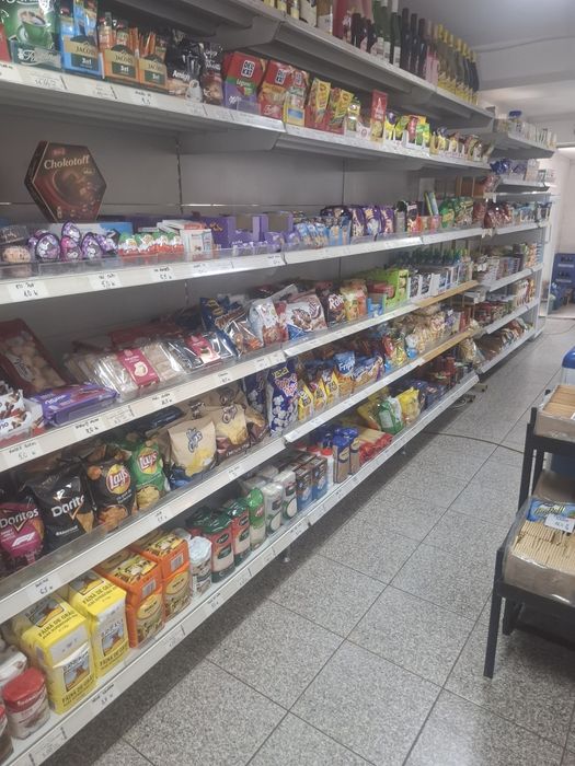 Închiriez magazin alimentar
