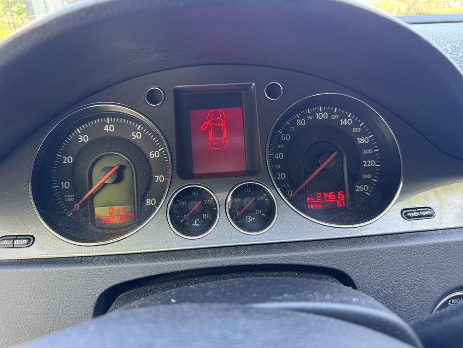 VOLKSWAGEN Passat 0 — imagine 4