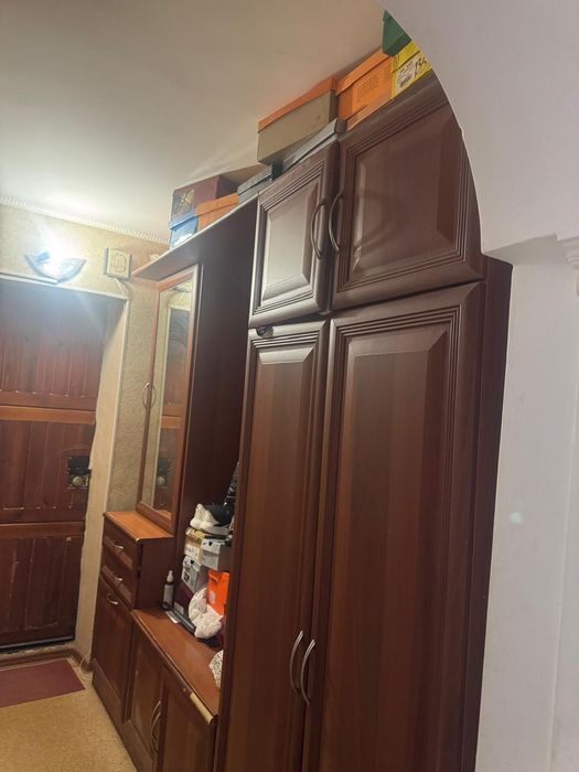 Продам шкаф для зала и прохошки