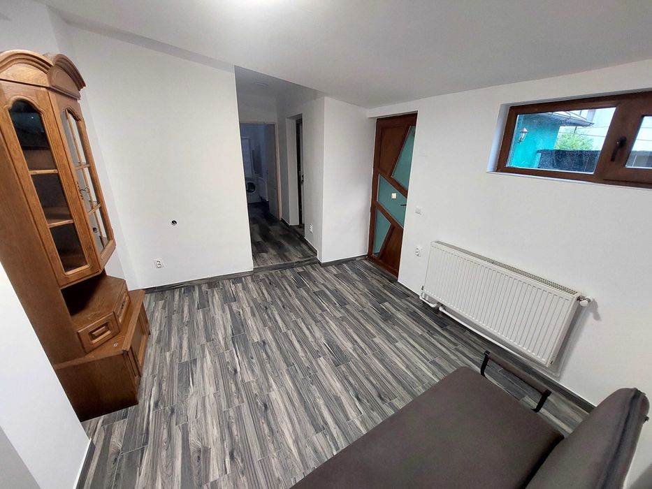 Apartament 2 camere la casa etaj 1
