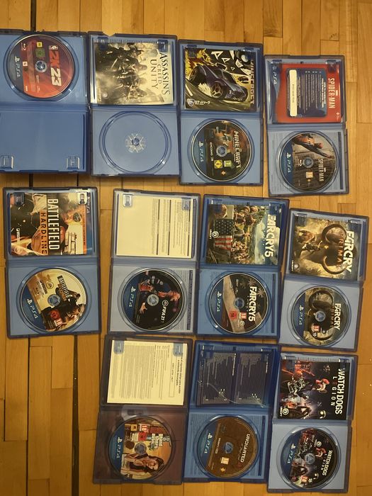 Playstation 4 slim Alb 1 T + controller + 12 jocuri stare excelenta