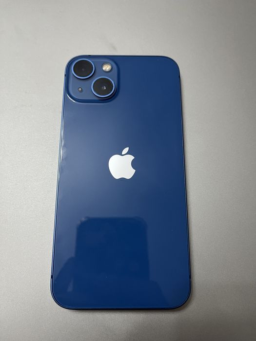 Продам Iphone 13