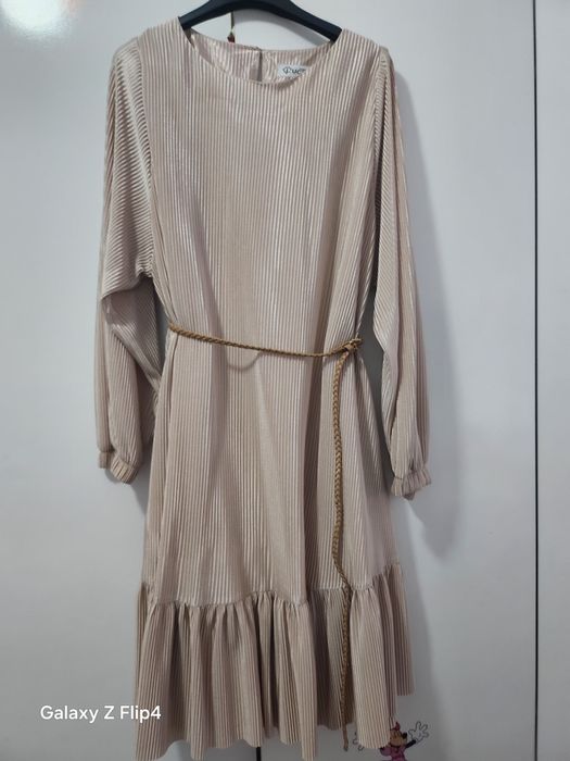 Lucy Рокля - универсален модел