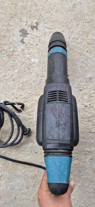 Picamer/ciocan demolator Makita HM1111C