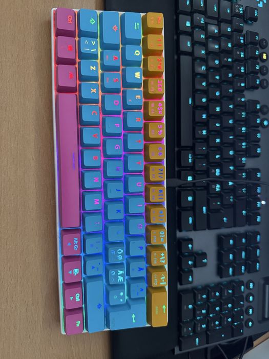 Tastatura mecanica NoS C450 Joly pe fir