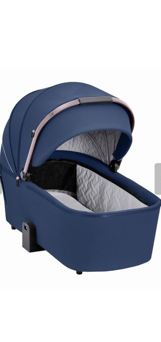 Продавам количка CARRELLO ULTRA 2 IN 1