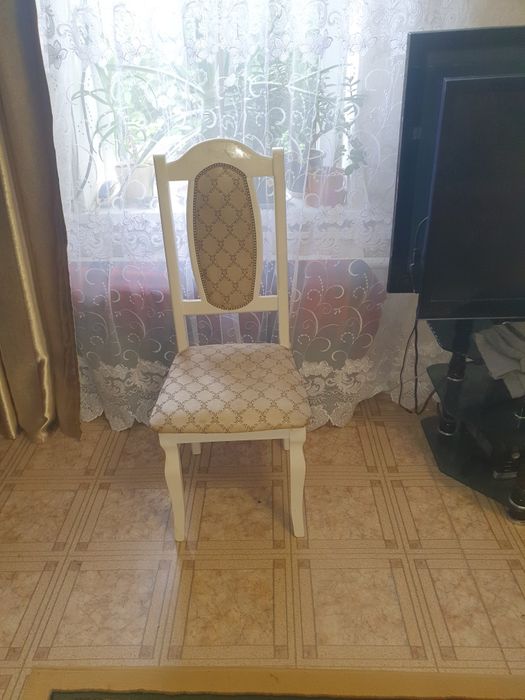 Продаётся   Стул