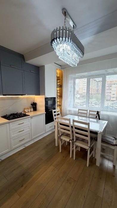 Продам 4ком.квартиру на Батыс 2