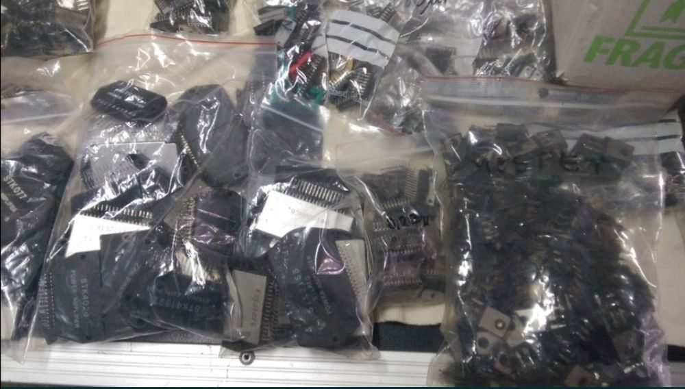 Lot de Finali , Tranzistori , Integrate noi/recuperate stare perfecta