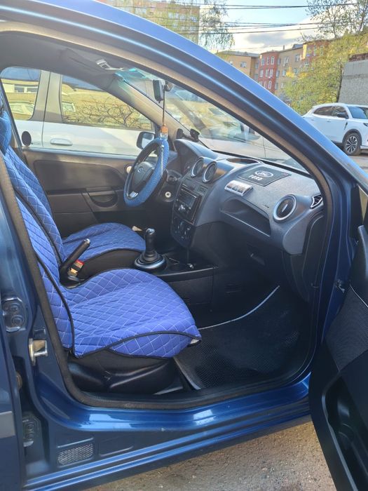 Продам Ford fiesta 2006г