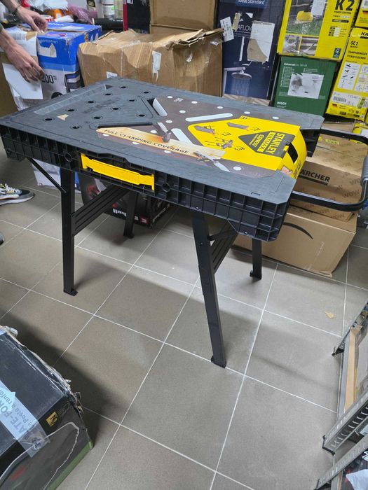 Banc de lucru pliabil STANLEY FATMAX Express - Suprafață de lucru portabilă cu capacitate de încărcare de 450 kg, compatibilă cu cleme greutate 10 kg