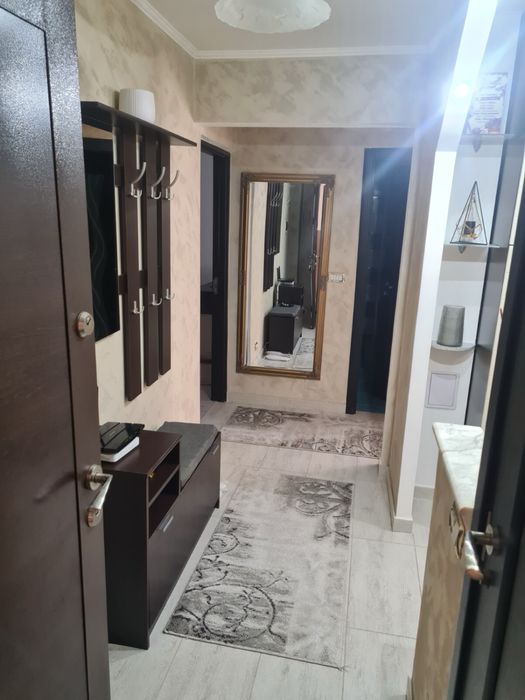 Inchiriere apartament 2 camere decomandat