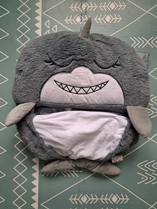 Детски спален чувал с възглавница - акула