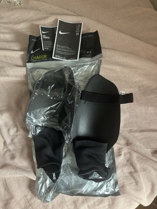 Aparatori Nike Charge M sau L Noi