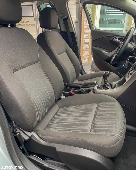 OPEL ASTRA J . 1,7 CDTI . 125 Cp . Euro 5 . Rate fixe .Garantie 12luni