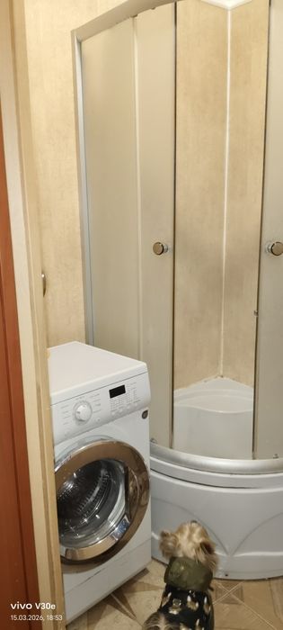 Сдаётся двух комнатная квартира .