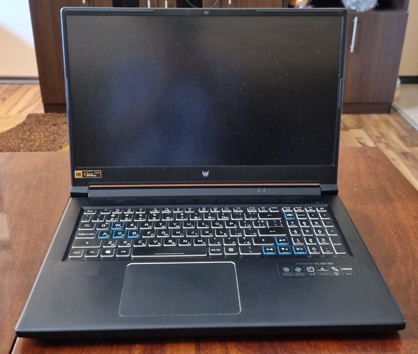 Acer Predator Helios 300, RTX 3070, 32 GB RAM