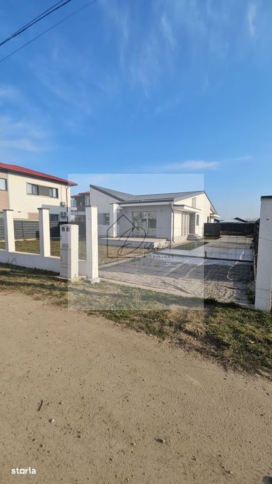 Case de vanzare Tunari