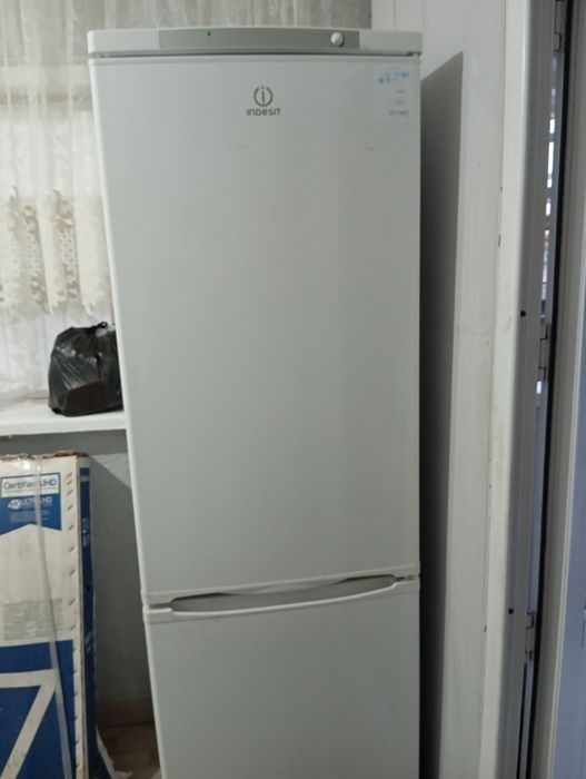 Продам холодильник б/у