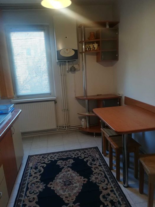 inchiriez apartament doua camere