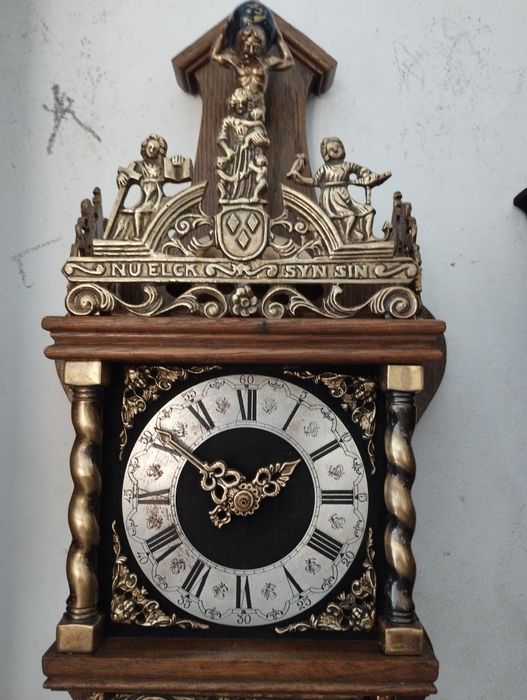 Ceas pendula Wuba Syn Syn anii 70 cu pendul