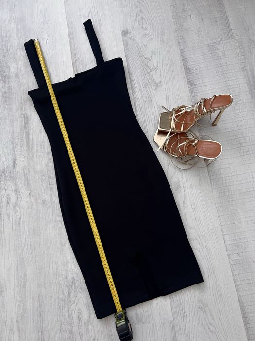 Rochie neagra , S/36 , lungime medie