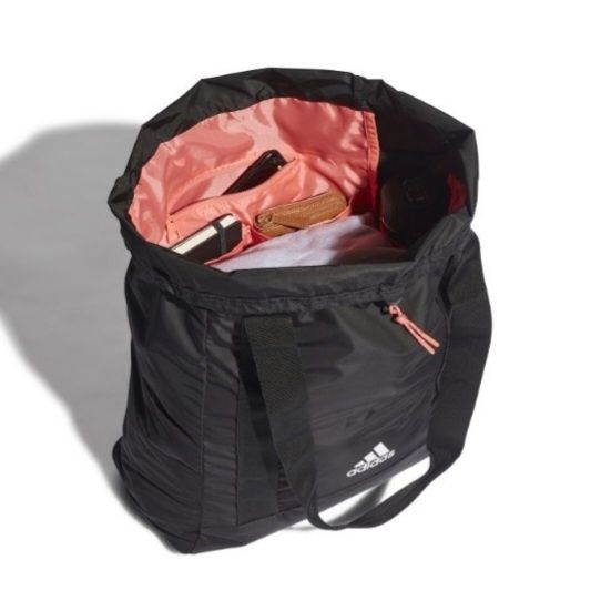 .Сумочки Adidas,Puma