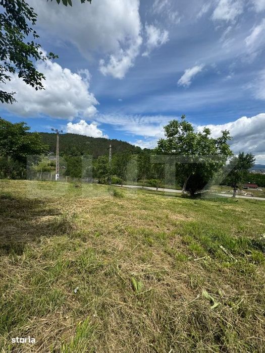 Teren intravilan, 1.137 mp, cu front generos la asfalt- Valea Chiejdul