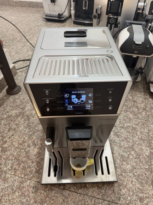 Кафемашина Delonghi primadonna class
