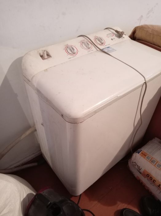 Продам стиральную машину