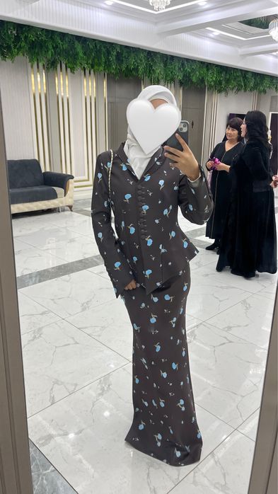 Красивая платье