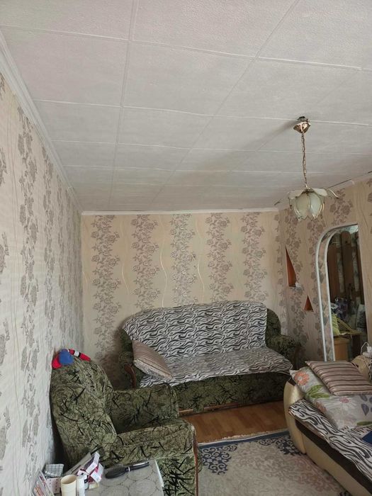 1 ком квартира в районе вокзала, средний этаж