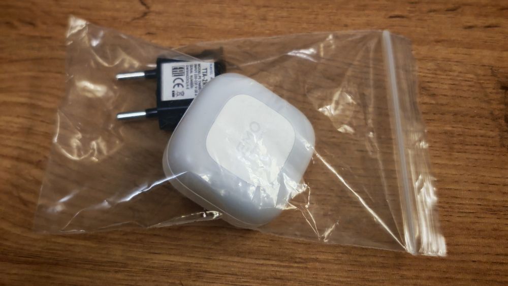 Emo Smart Light (EMO 1s) умный  светильник