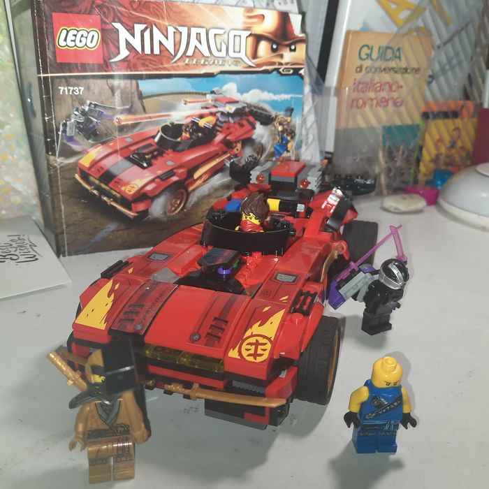 Lego ninjago mașină