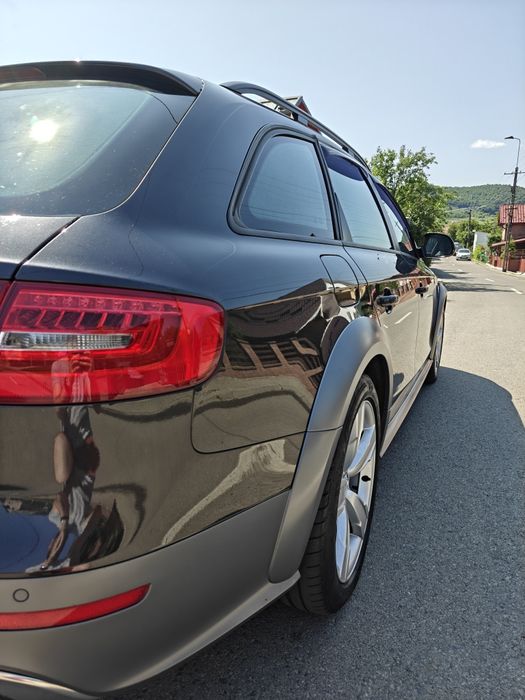 Vând Audi A4 Allroad 2013